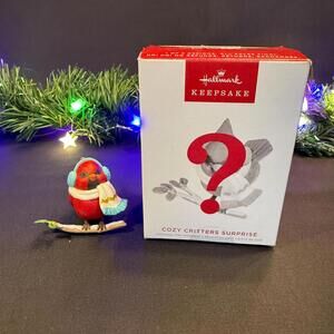 Red Cardinal - Cozy Critters Surprise - Hallmark Keepsake Ornament
